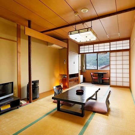Yadoya Tsubaki Hotel Аомори Екстериор снимка