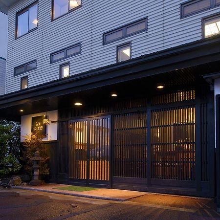 Yadoya Tsubaki Hotel Аомори Екстериор снимка