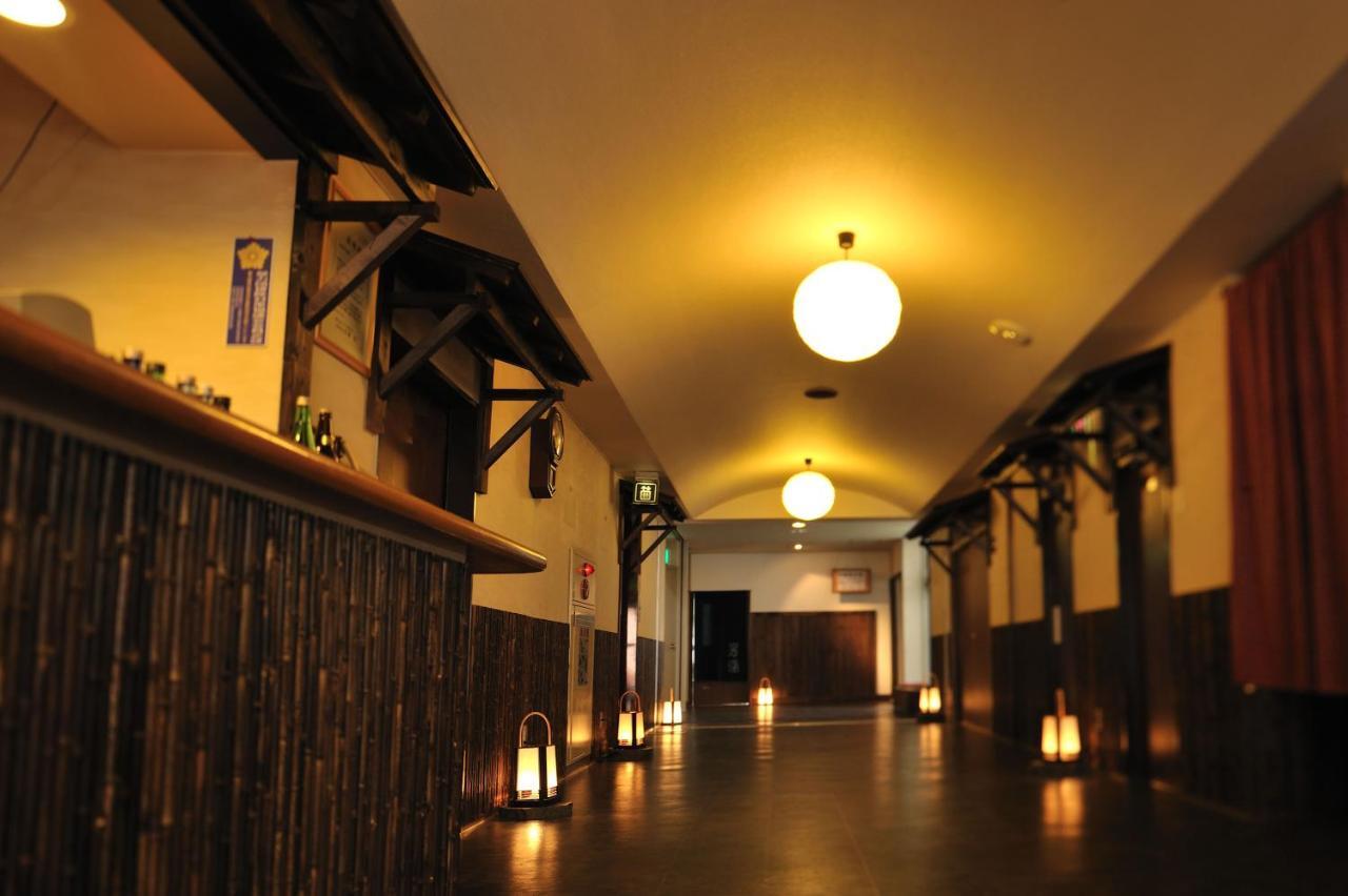 Yadoya Tsubaki Hotel Аомори Екстериор снимка