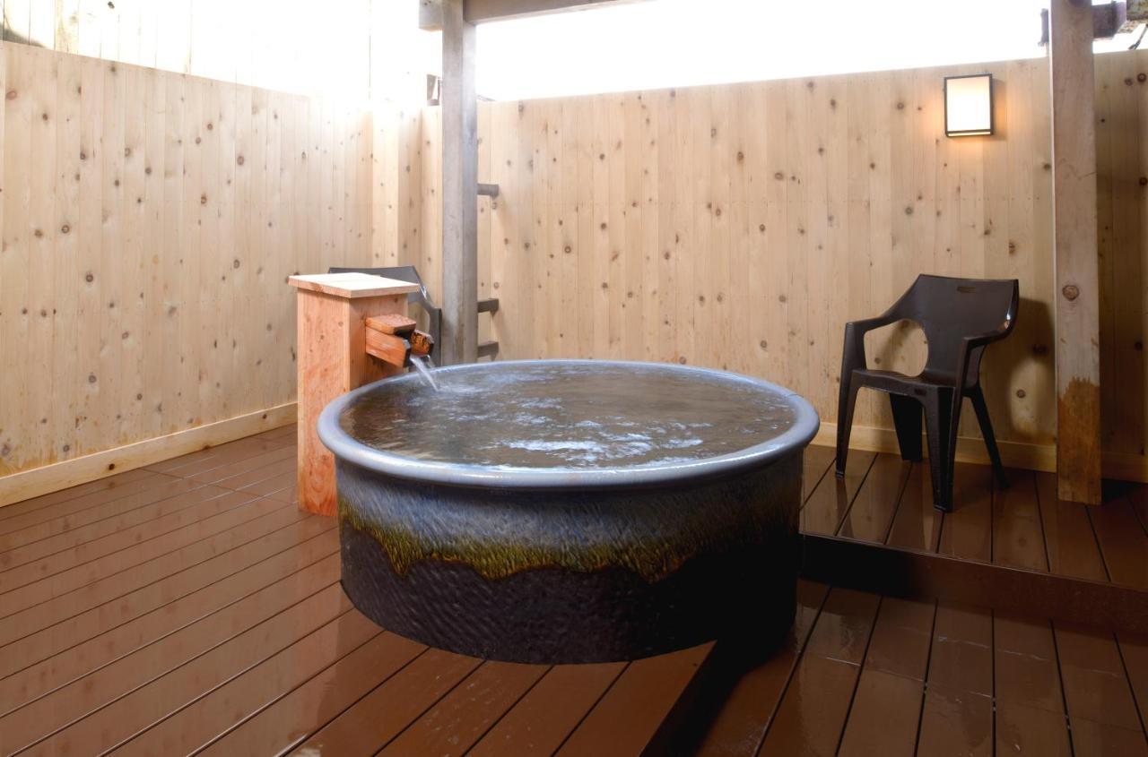 Yadoya Tsubaki Hotel Аомори Екстериор снимка